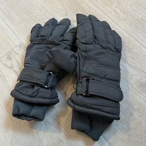 Boys 3M Thinsulate winter gloves